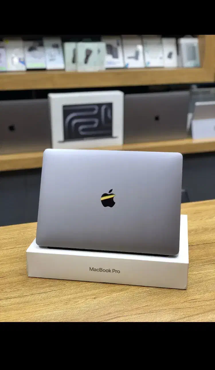 MacBook Pro TochBar|رایانه همراه|میاندوآب, |دیوار