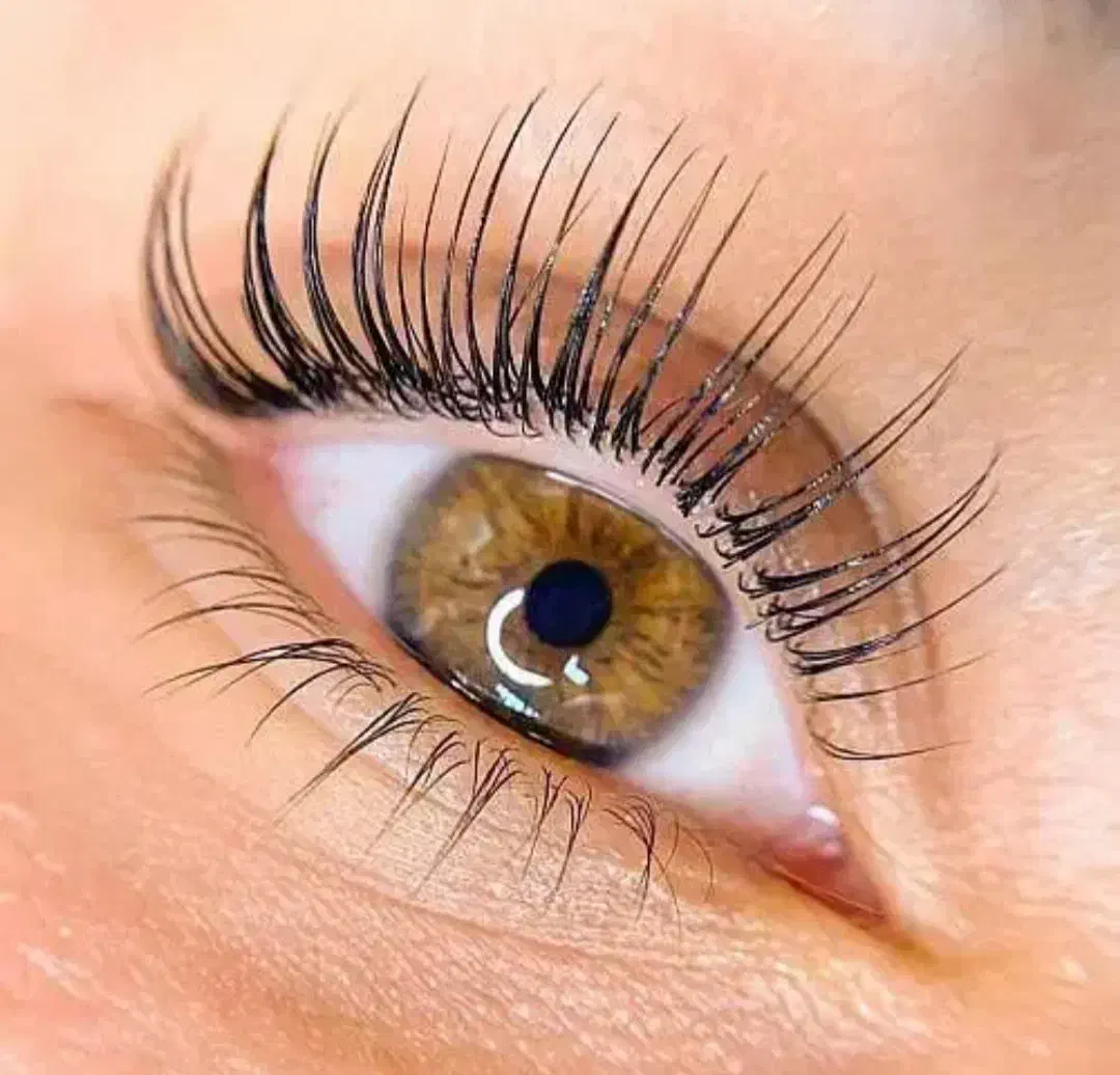 تخفیف یلدایی کاشت مژه ولیفت مژه وابرو|خدمات آرایشگری و زیبایی|کوهدشت, |دیوار