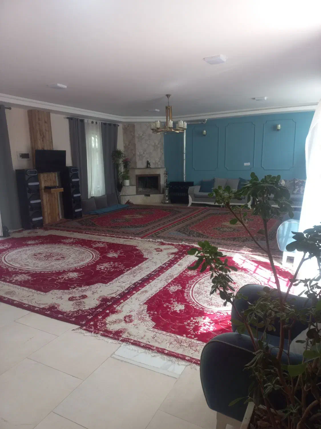 اجاره روزانه باغ ویلا با تمام امکانات رفاهی|اجارهٔ کوتاهمدت ویلا و باغ|بروجن, |دیوار