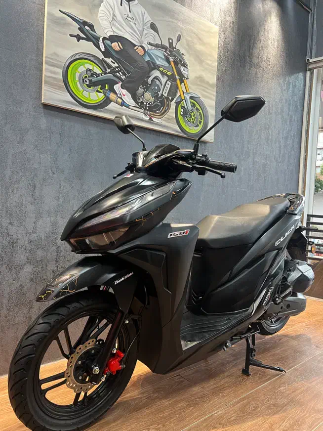 کلیک مدل ۱۴۰۰ مشکی تمیز|موتورسیکلت|بابلسر, |دیوار