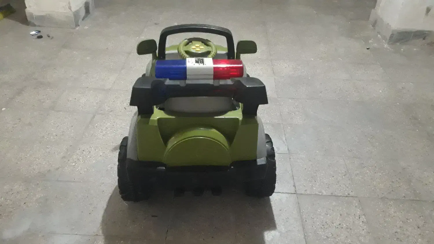 ماشین شارژی با باتری آکبند|اسباببازی|مشهد, حجاب (شهرک غرب)|دیوار