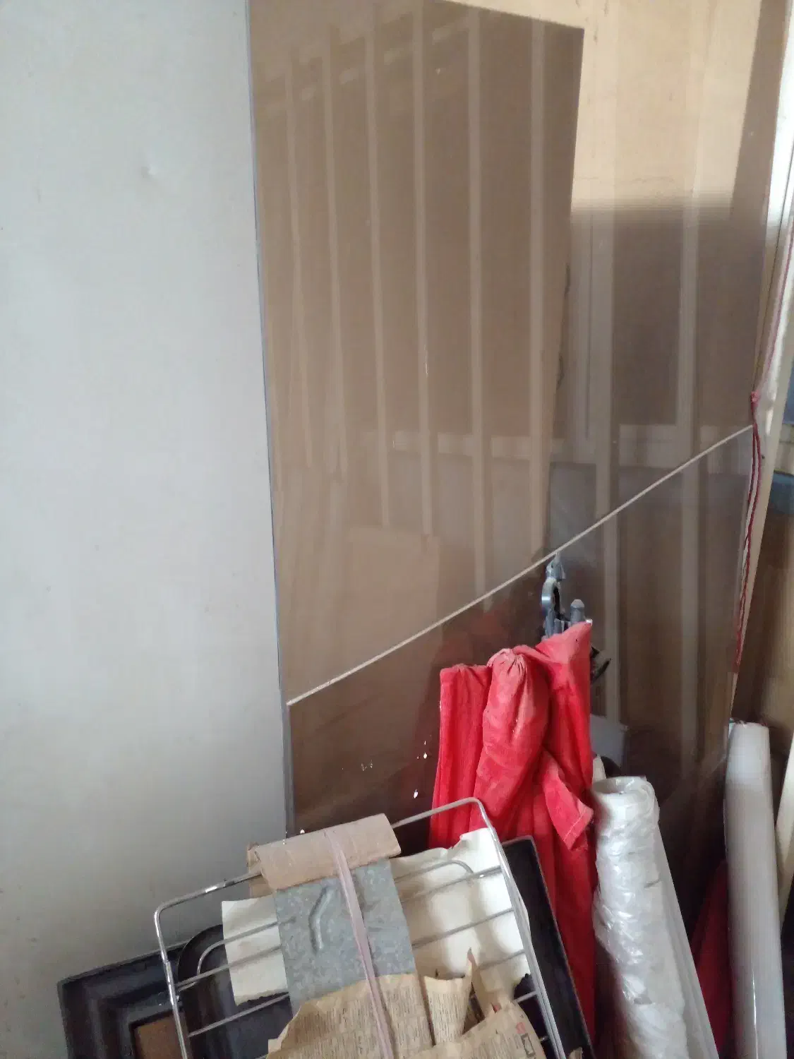 تعدادی شیشه رنگی ۶و۴میل میز که قسمتی ازسایزهای....|مصالح و تجهیزات ساختمان|فردیس, فردیس|دیوار