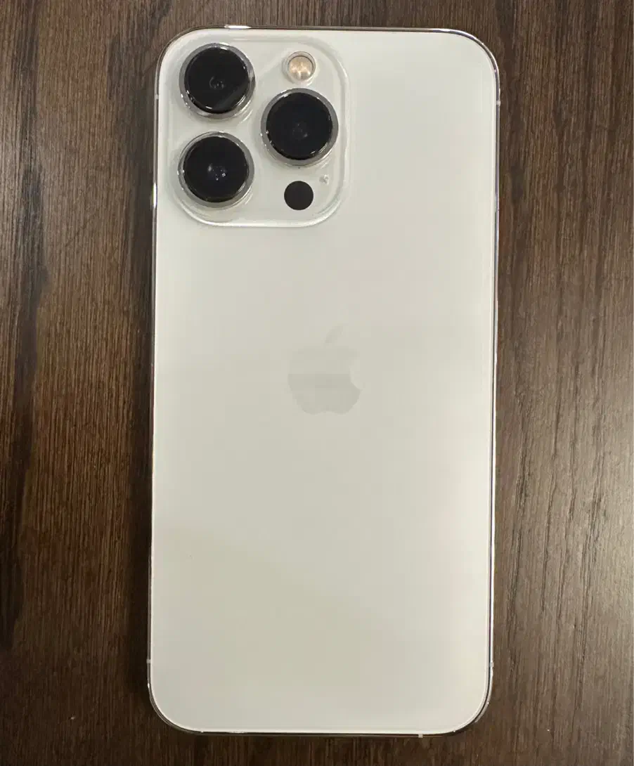 آیفون 13 پرو سفید|موبایل|اصفهان, بهار آزادی|دیوار