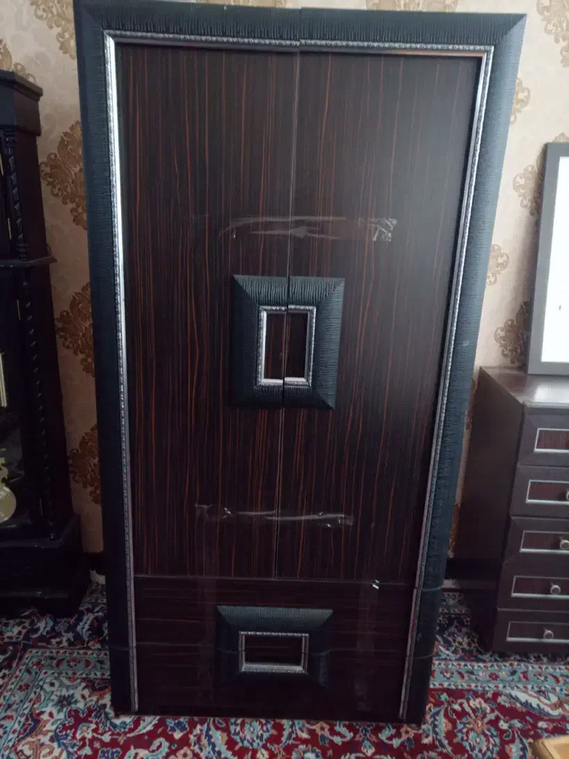 کمد|جاکفشی، کمد، دراور|تاکستان, |دیوار