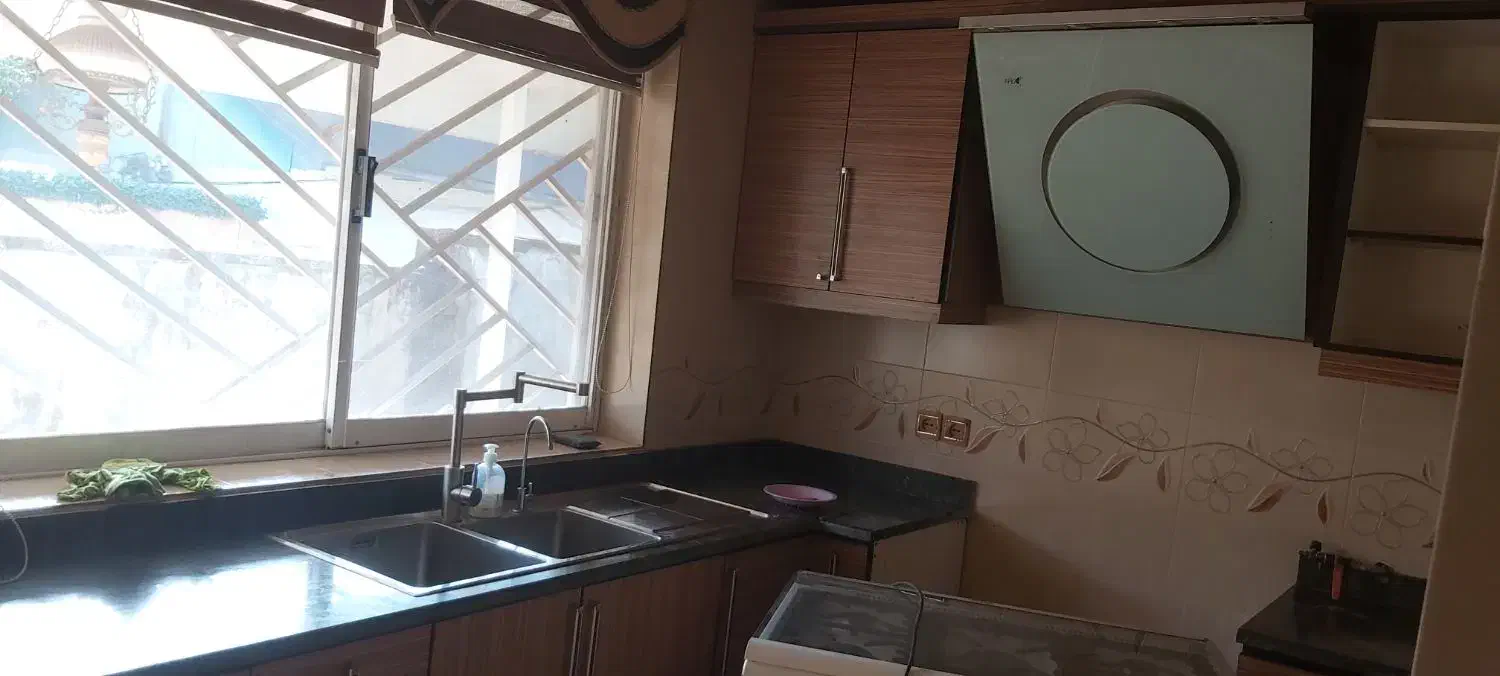 کابینت دست دوم در حد با یراق بلوم اتریش|مصالح و تجهیزات ساختمان|عباسآباد, |دیوار