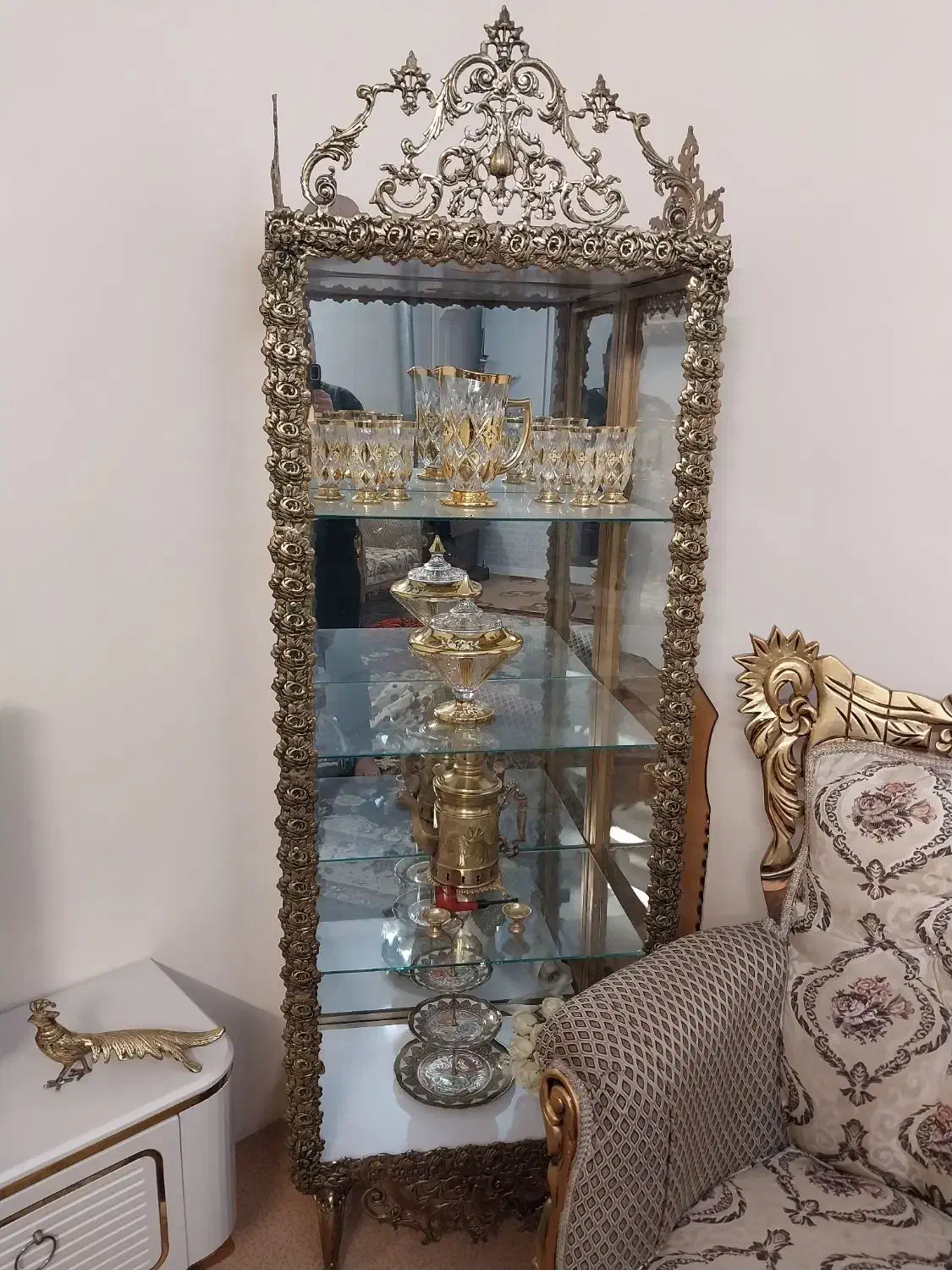 بوفه و آینه شمعدان و لوستر برنز|بوفه، ویترین، کنسول|اسلامشهر, شهرک احمدیه|دیوار