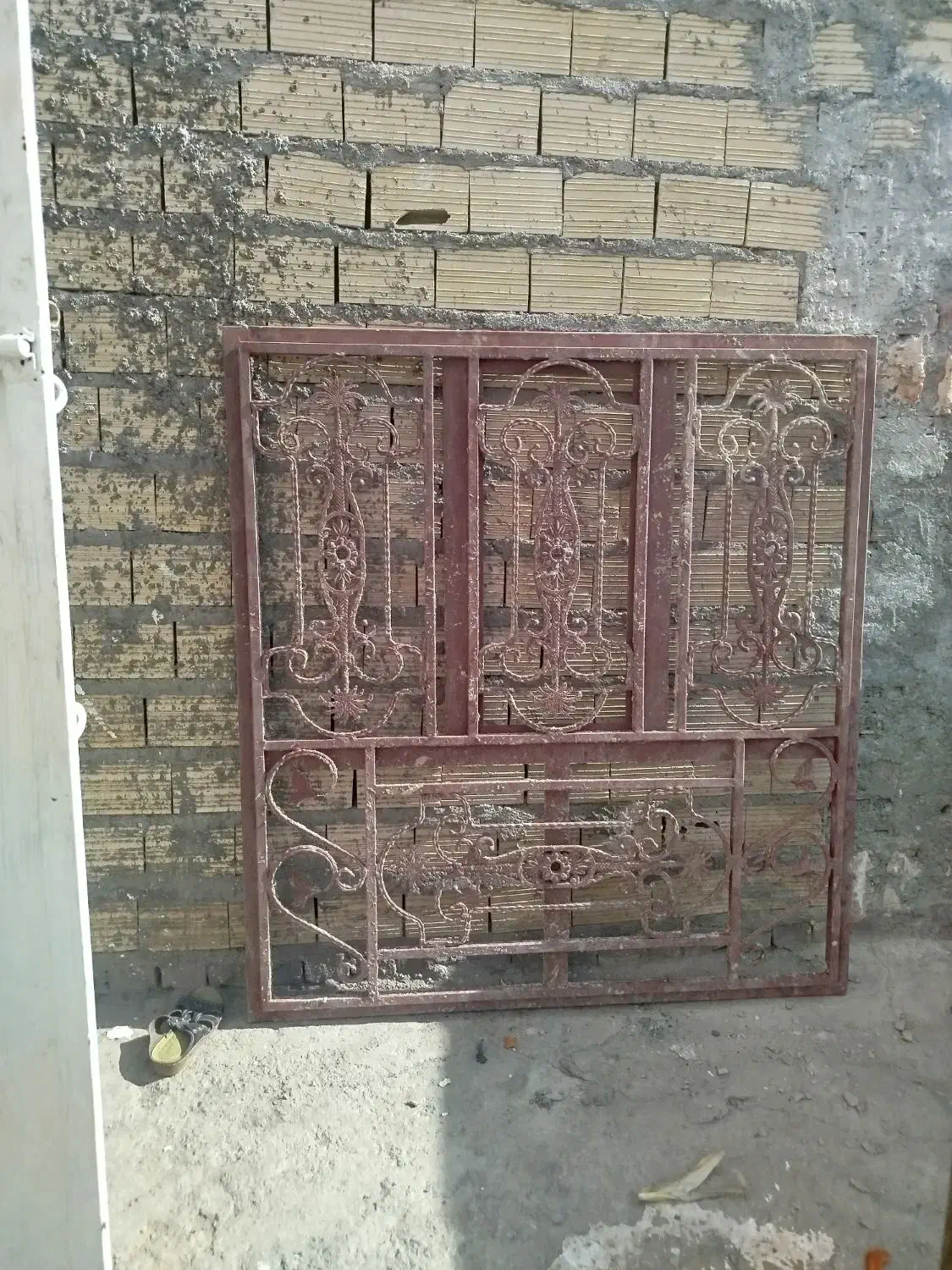 پنجره گل دار|مصالح و تجهیزات ساختمان|ایرانشهر, |دیوار