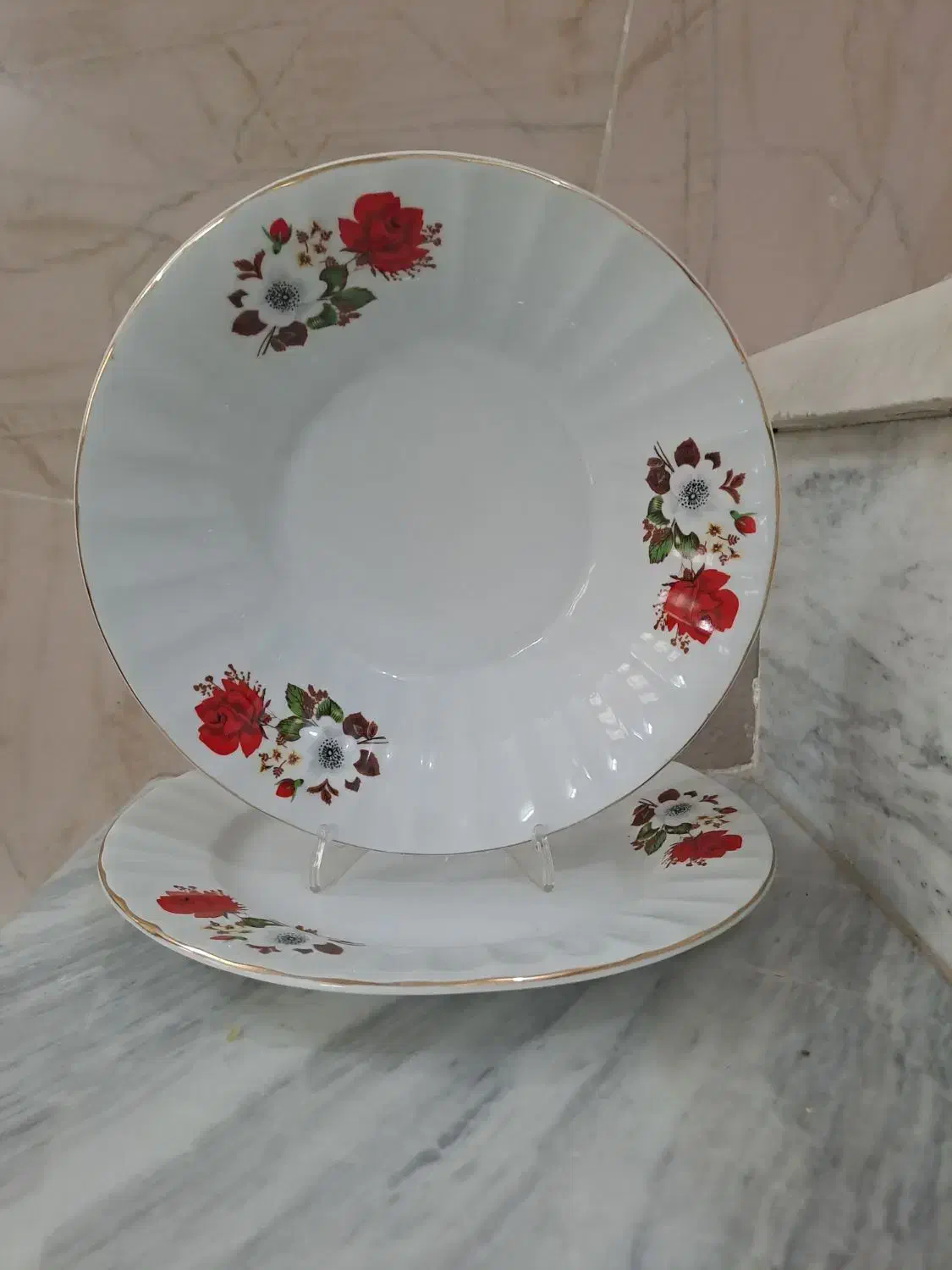 ظرف زیر رویی|کلکسیون اشیاء عتیقه|قم, شاه ابراهیم|دیوار