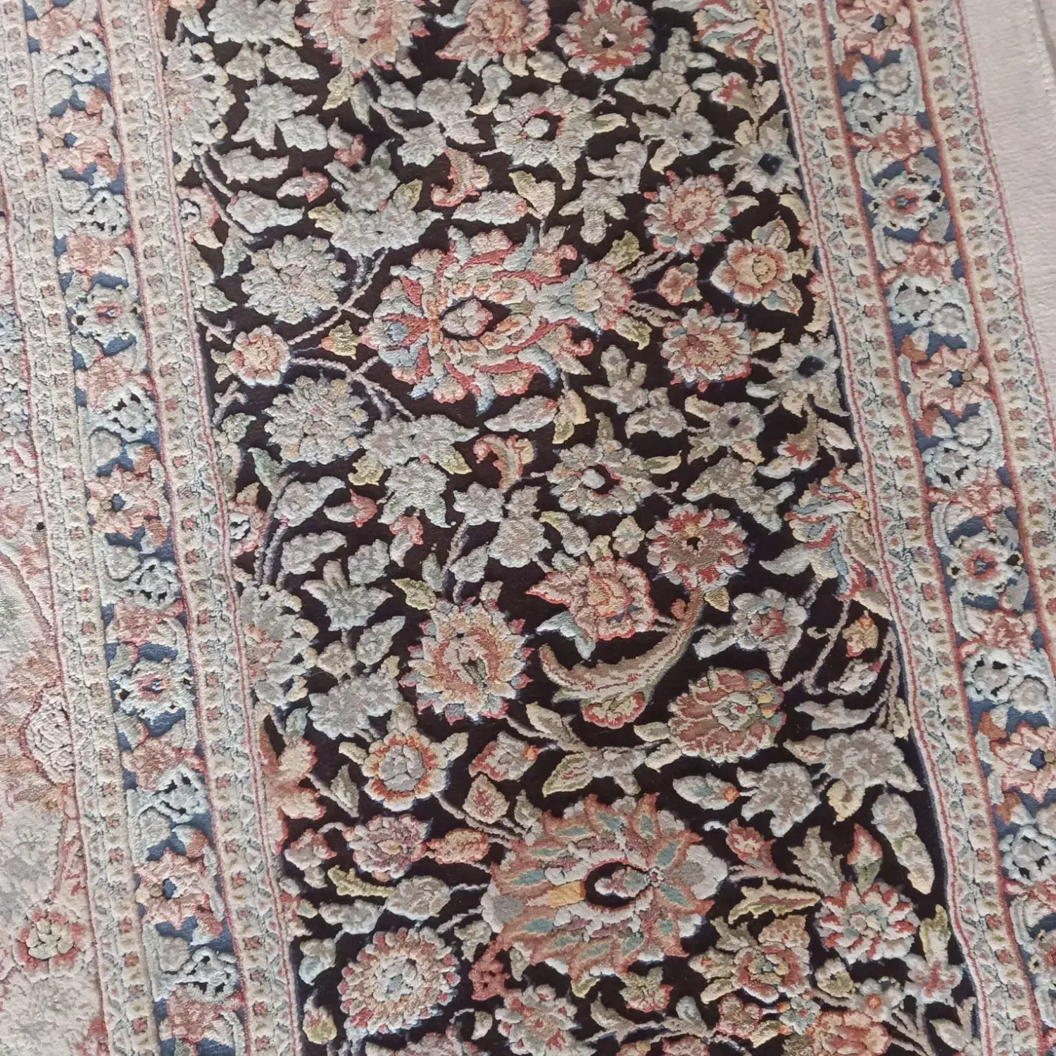 فرش ۶متری ۱۲۰۰شانه بهشتی و یه فرش ۳متری|فرش|هشتگرد, شهرک بعثت|دیوار