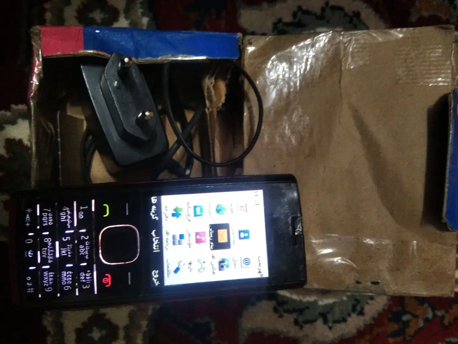 گوشی کشویی لمسی قدیمی عتیقه کوهنوردی|موبایل|نجفآباد, امام خمینی|دیوار