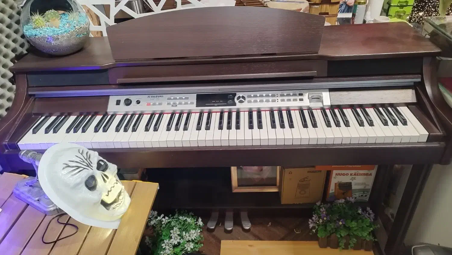 پیانو ژاپن|پیانو، کیبورد، آکاردئون|چناران, |دیوار