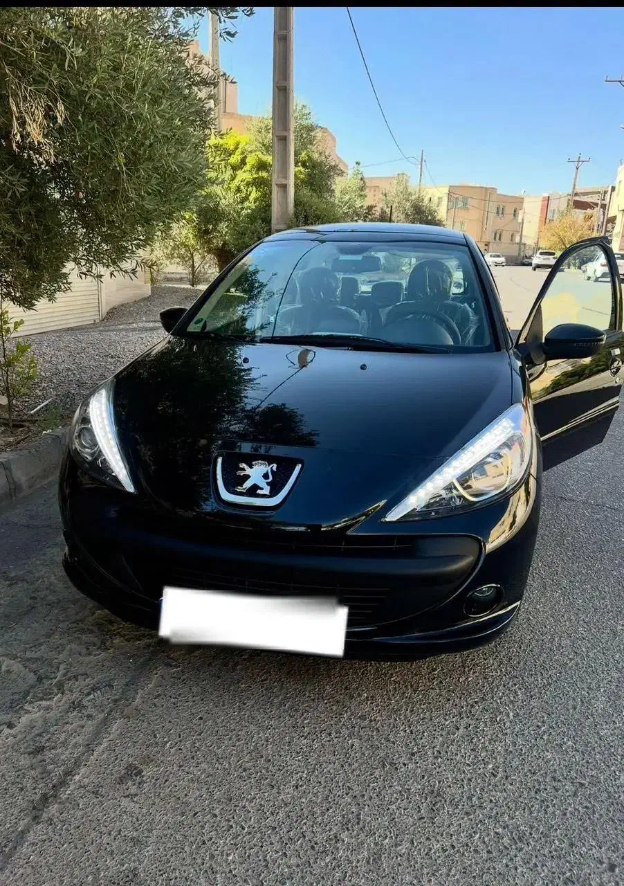 207i اتومات مشکی ارتقا یافته مدل 1404 فروش فوری|خودرو سواری و وانت|یزد, |دیوار