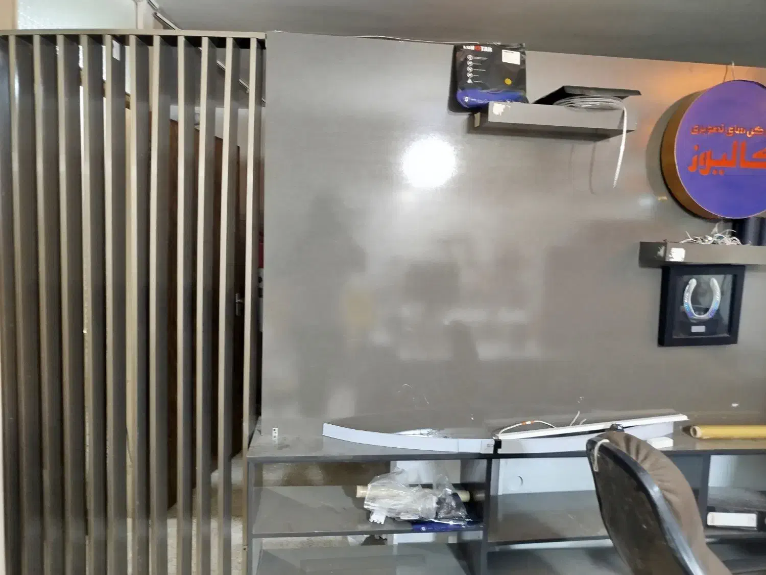 دکور چوبی بدون خط و خش کاملا نو|کتابخانه، شلف، قفسه‌های دیواری|اصفهان, فجر|دیوار