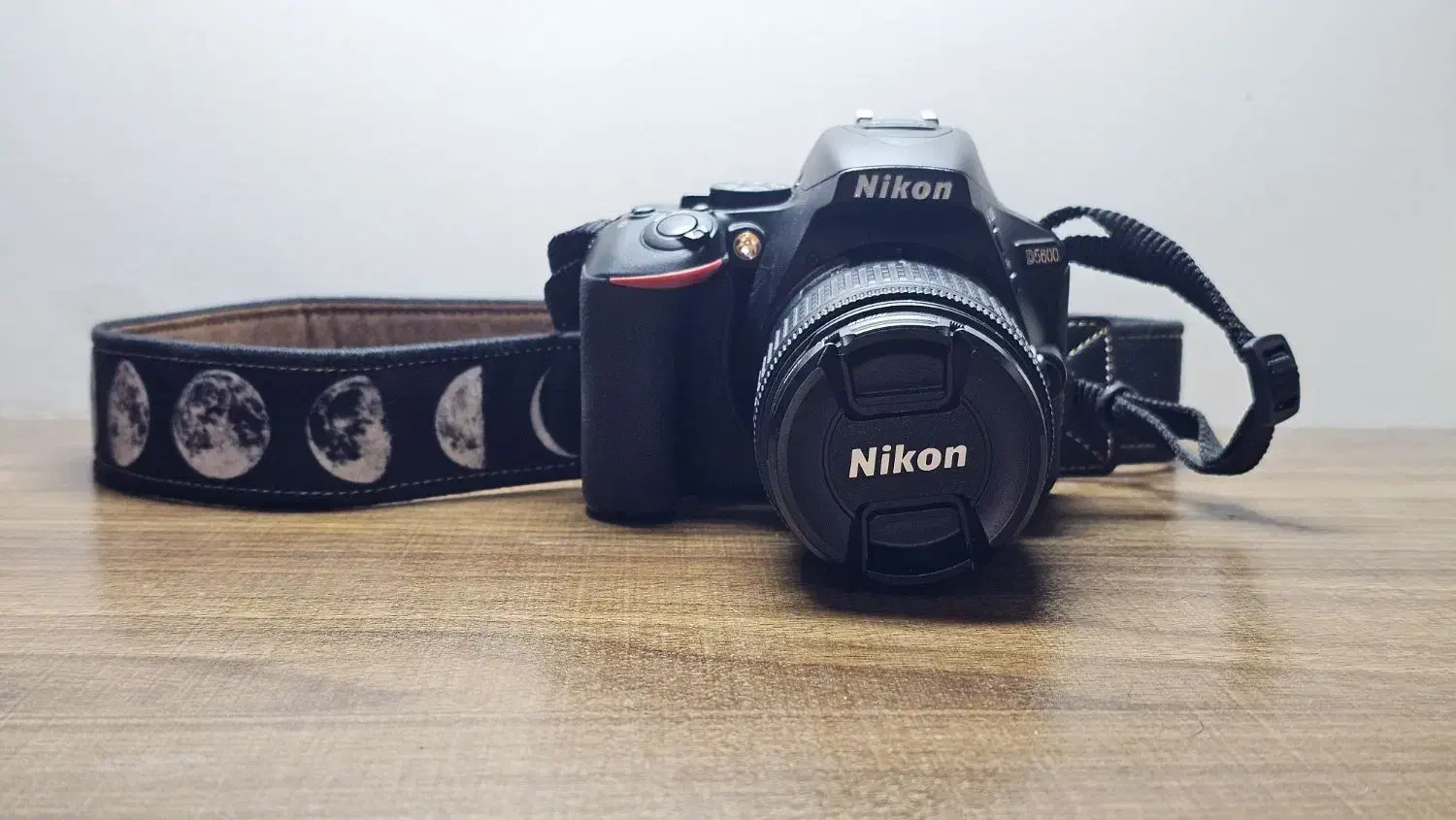 دوربین نیکون با لنز 18/55|دوربین عکاسی و فیلمبرداری|شیراز, آزادگان|دیوار