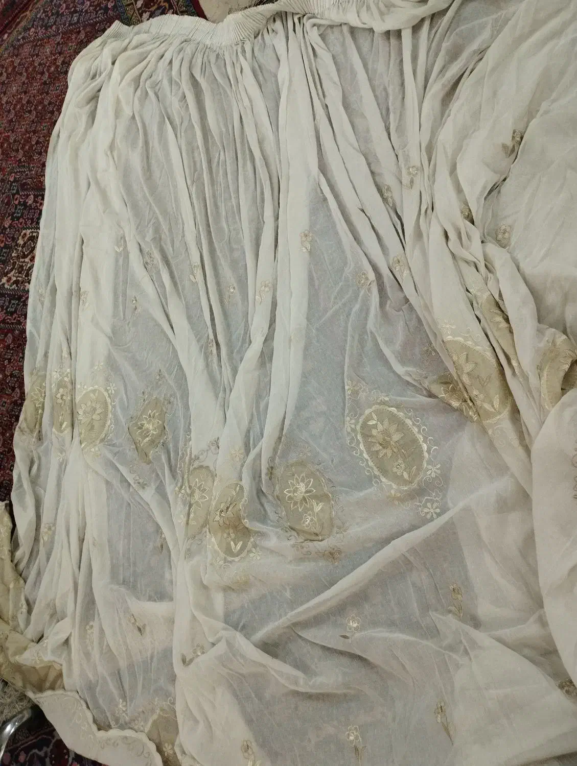 پرده توری ۳ متری|پرده، رانر، رومیزی|تهران, فلسطین (میدان انقلاب)|دیوار