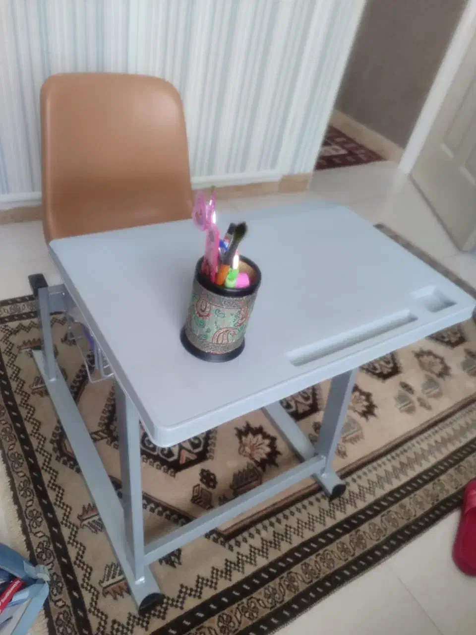 میز تحریر صندلی سر خود|میز تحریر و کامپیوتر|دماوند, گیلاوند|دیوار