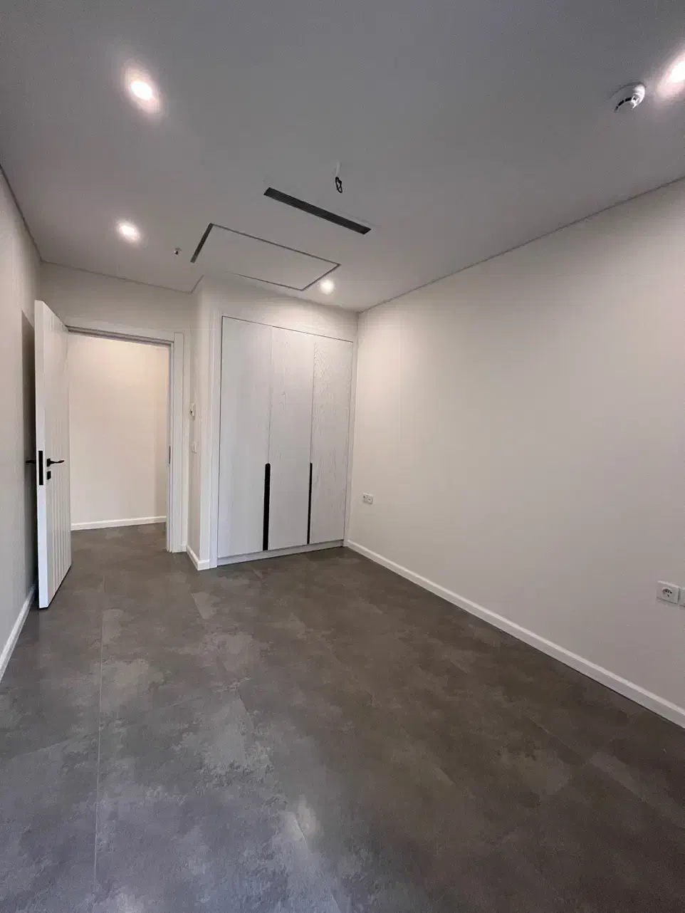 آپارتمان۹۰متر۲خواب*کلیدنخورده سازه برند*سعادت آباد