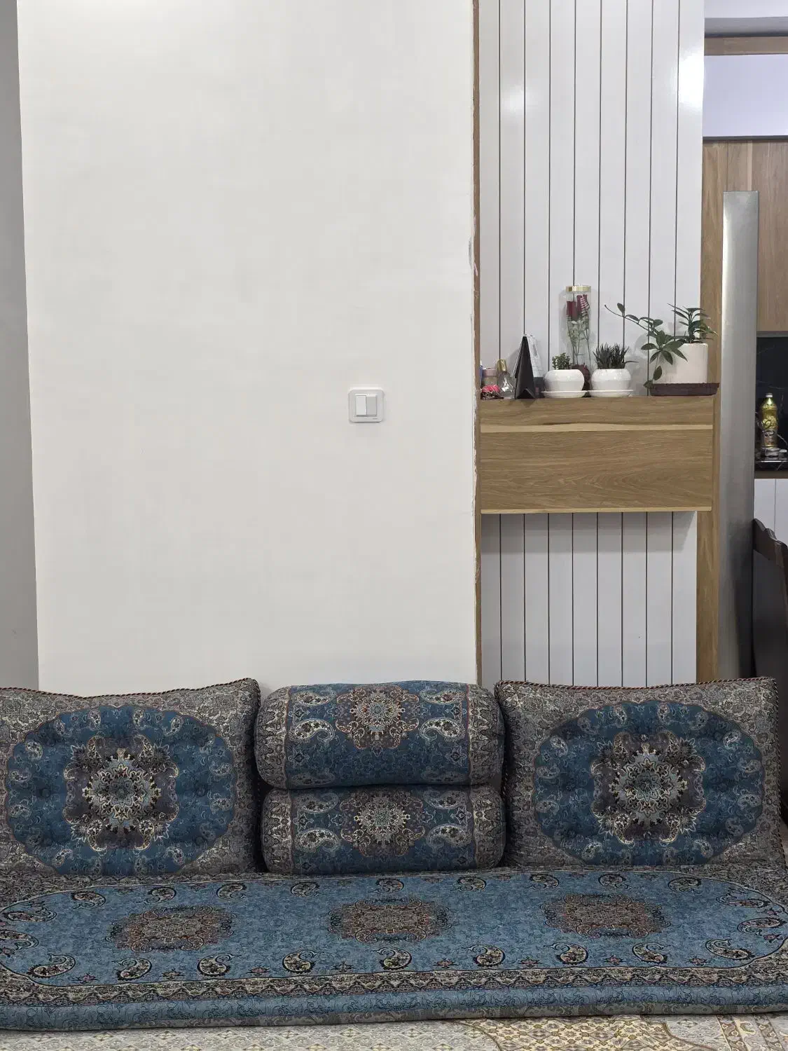 شاه نشین نوی نو|مبلمان خانگی و میز عسلی|بیرجند, |دیوار