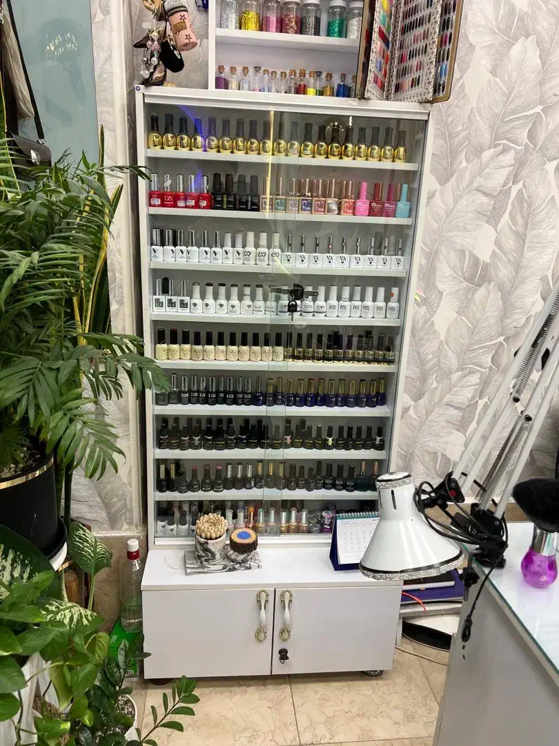 فروش میز ناخن و استند لاک|آرایشگاه و سالنهای زیبایی|تهران, شیوا|دیوار