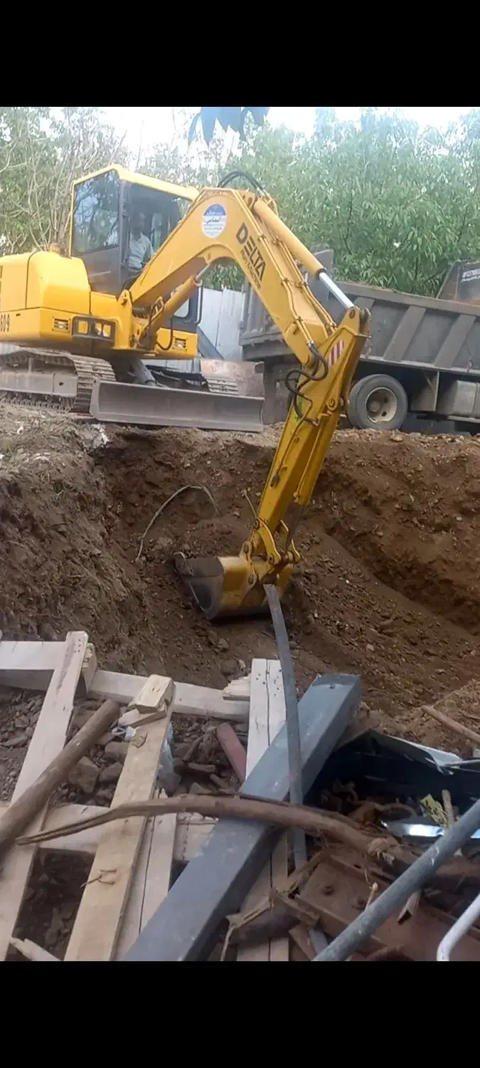 تخریب ساختمان با مینی بیل و بیل بزرگ|خدمات پیشه و مهارت|تهران, مجیدآباد|دیوار