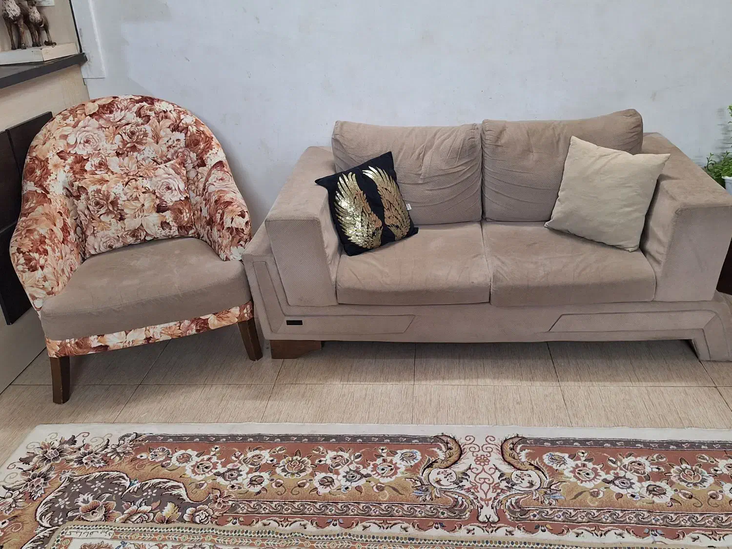 مبل|مبلمان خانگی و میز عسلی|تربت جام, شهید غلام زاده|دیوار