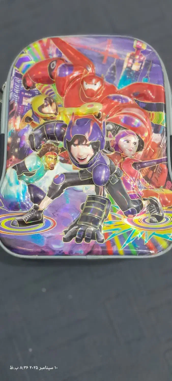 کوله خارجی|کیف، کفش، کمربند|بومهن, |دیوار