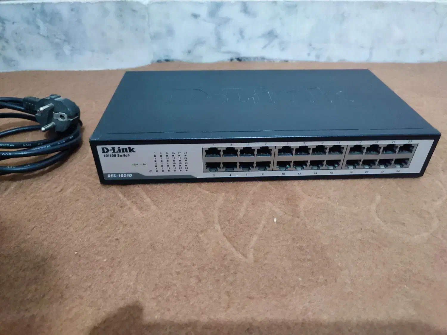 سویچ Dlink tplink کابل شبکه کیبورد و موس|قطعات و لوازم جانبی رایانه|شیراز, قالیشویی|دیوار