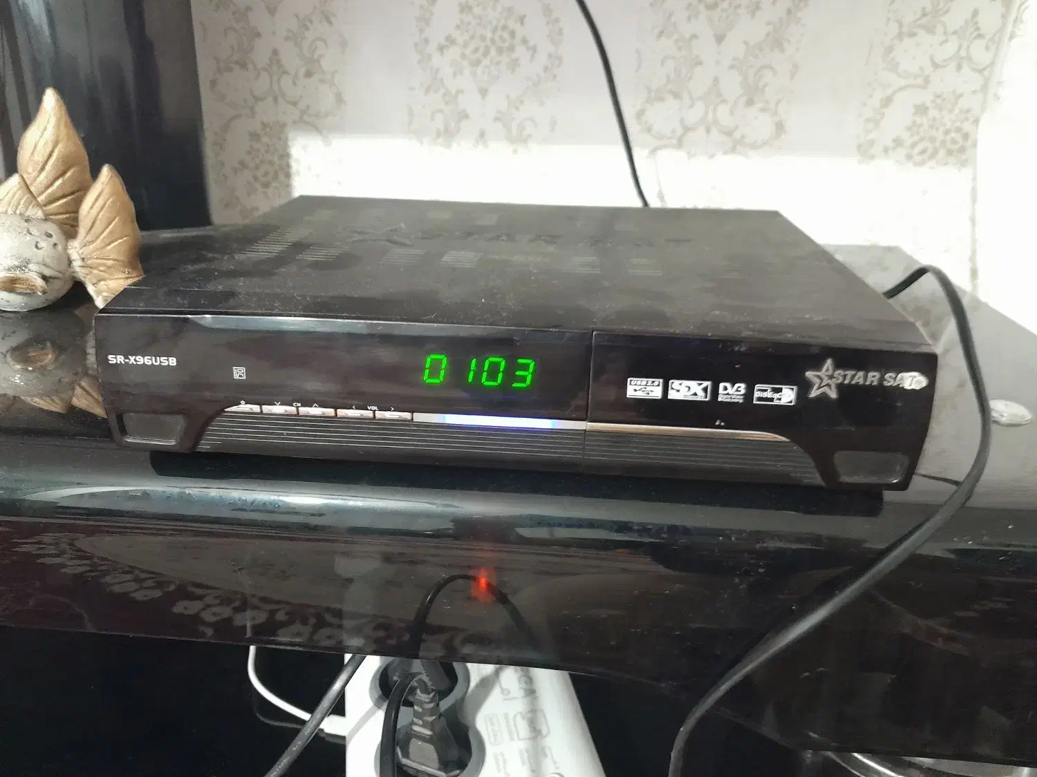 گیرنده خارجی|صوتی و تصویری|مشهد, رسالت|دیوار