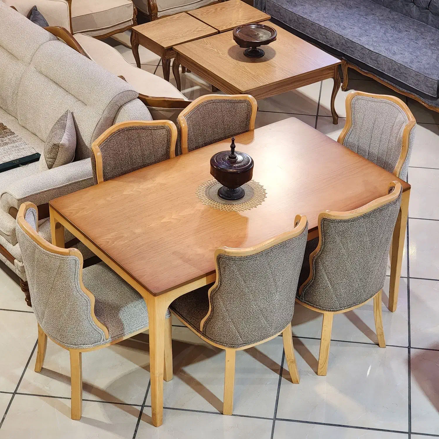 ۴۰ مدل نهارخوری کارگران ۲۰ در قصر جهیزیه الماس|میز و صندلی غذاخوری|بیرجند, |دیوار