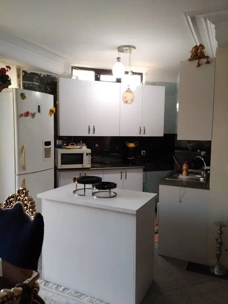 آپارتمان ۹۰ متر خانواده یا مجرد موجه|اجارهٔ آپارتمان|تهران, ظفر|دیوار