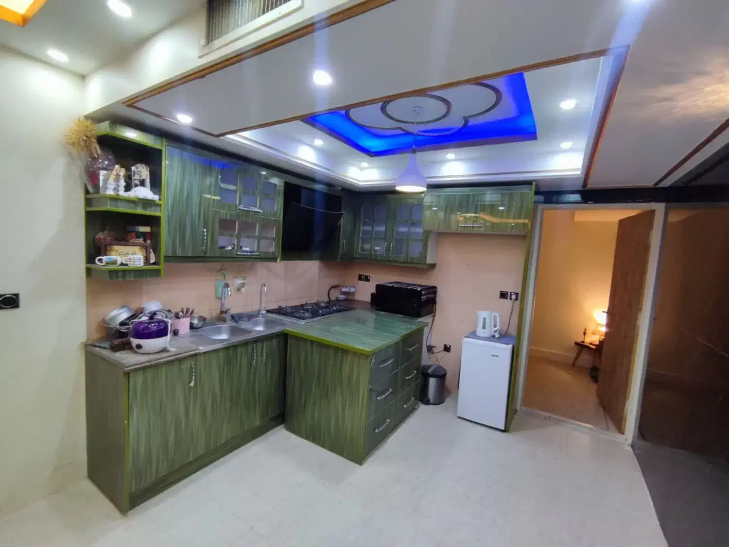 تکواحدی / نقلی / سند تک برگ|فروش آپارتمان|قم, هفت تیر|دیوار