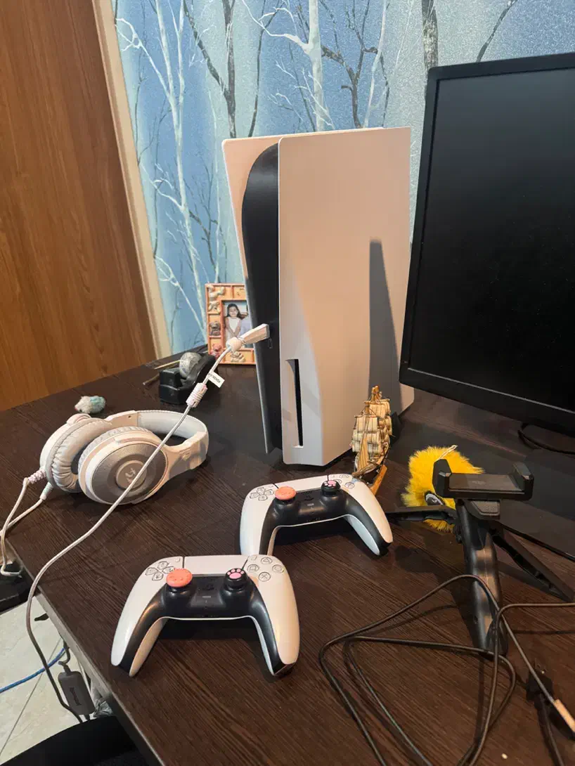 Ps5 دو دسته فول بازی قانونی لای زر ورق بوده|کنسول، بازی ویدئویی و آنلاین|کرج, جهانشهر|دیوار