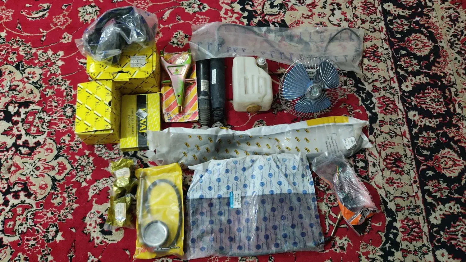 تعدادی لوازم خودرو نو و دست دوم|قطعات یدکی و لوازم جانبی|نجف‌آباد, مجاهد شمالی|دیوار