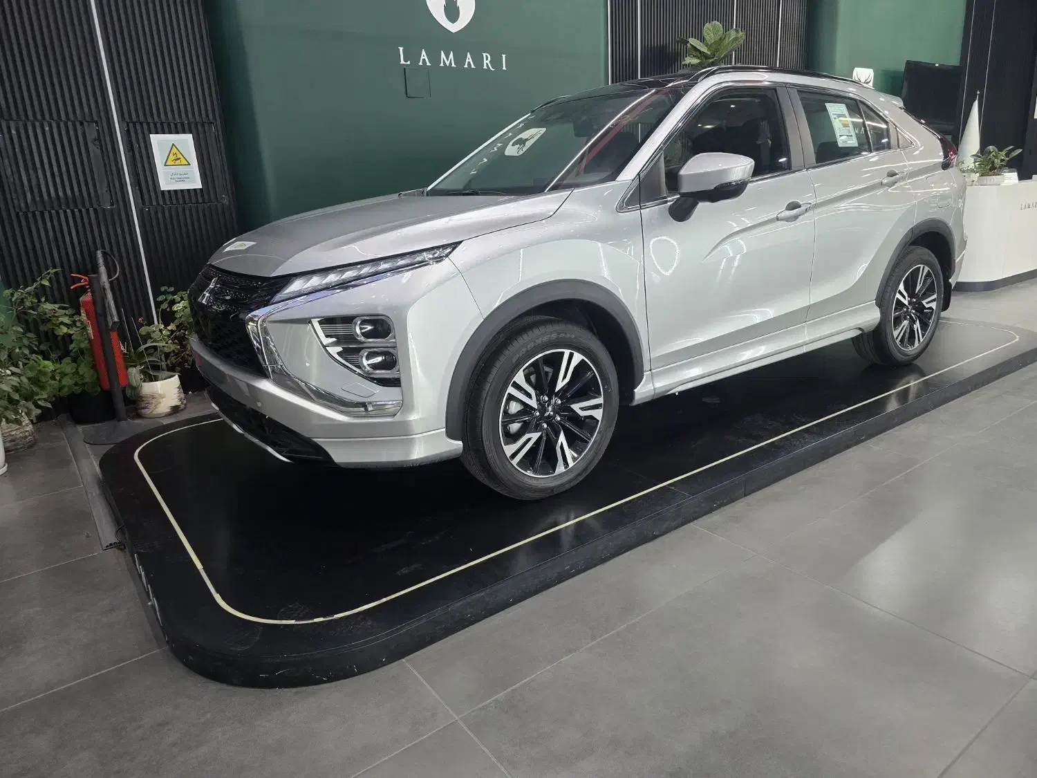 میتسوبیشی ایکلیپس ۲۰۲۵ خرید از نمایندگی رسمی|خودرو سواری و وانت|کرج, عظیمیه|دیوار