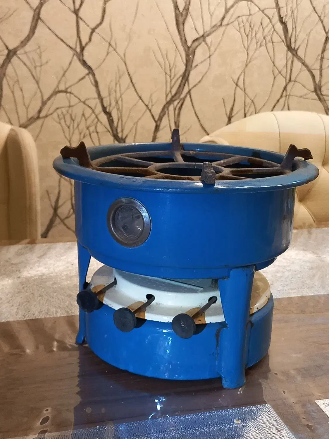 چراغ سه فتیله ای|کلکسیون اشیاء عتیقه|بندر انزلی, ساحل قو|دیوار