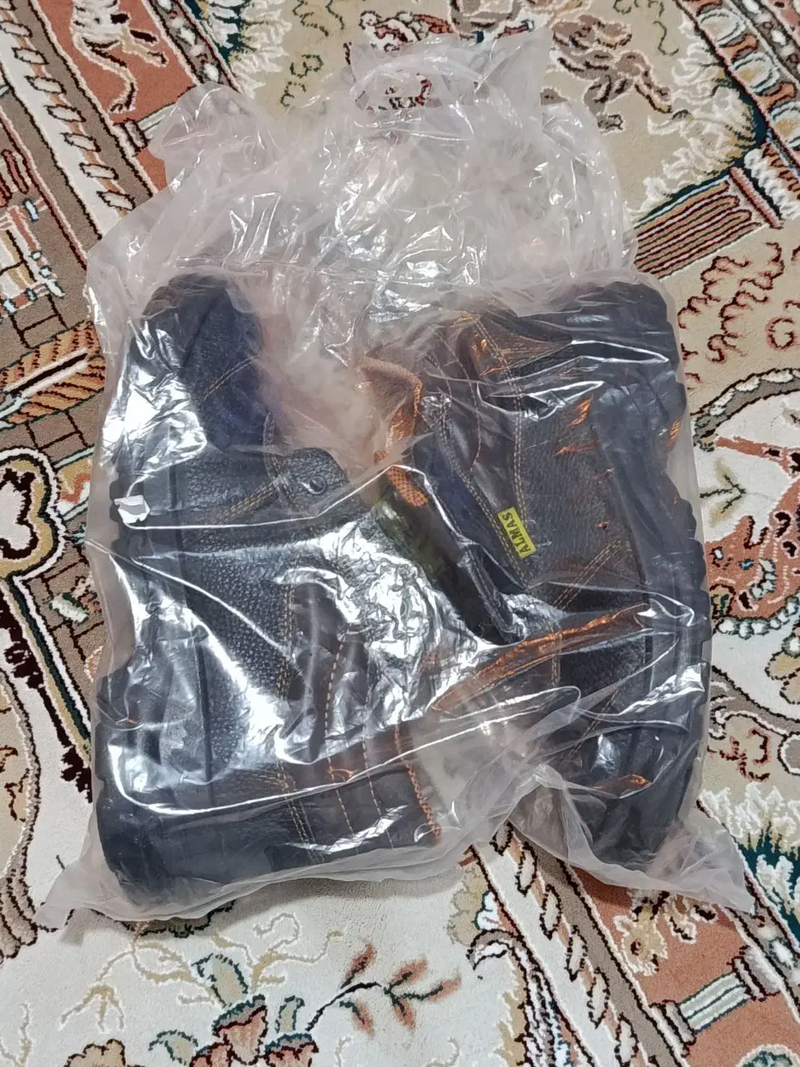 کاپشن راهداری شبرنگ دار ـکفش ایمنی جلو الماس|کفش و لباس بچه|تربتحیدریه, شهرک ولیعصر|دیوار