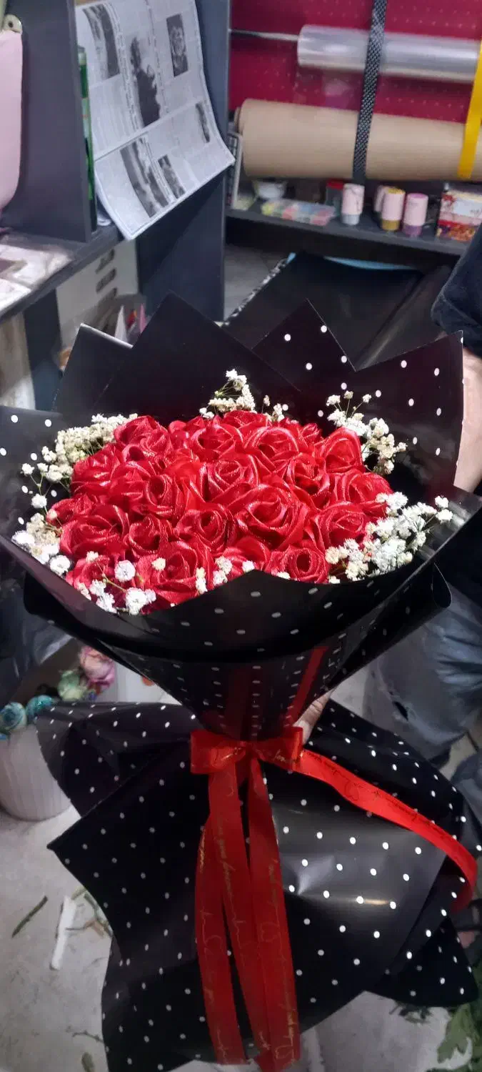 گل رز قرمز|گل و گیاه طبیعی|کرج, حصارک بالا|دیوار