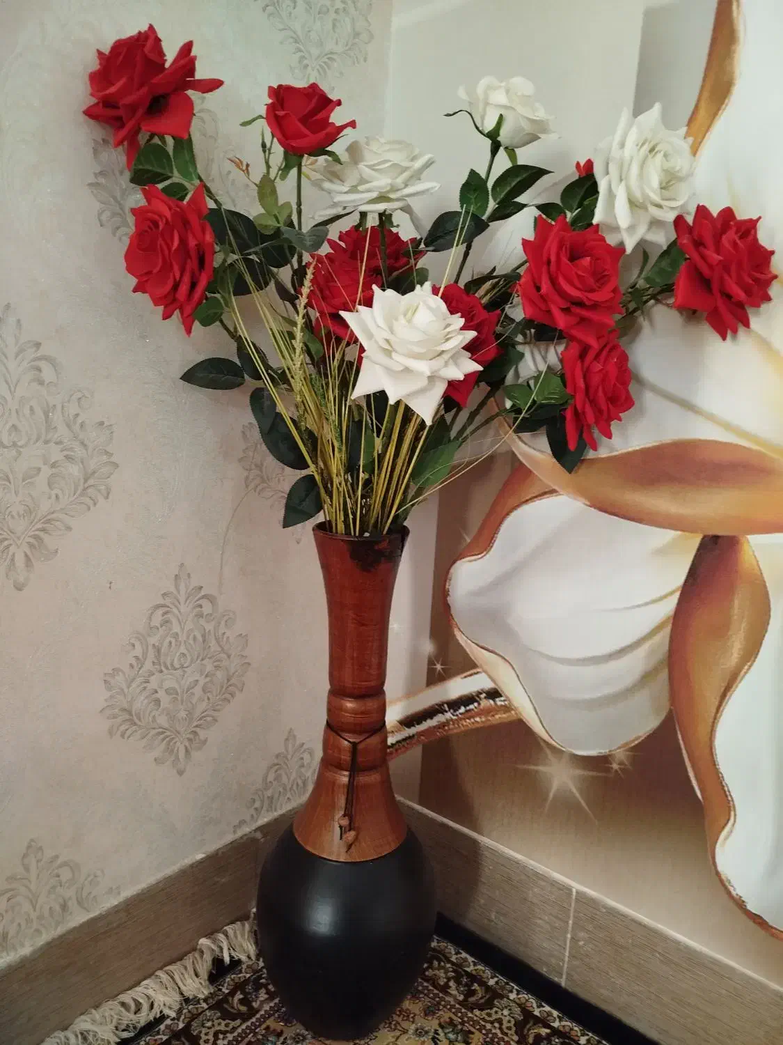 گل رز سفید و قرمز|گل مصنوعی|خرم‌آباد, |دیوار