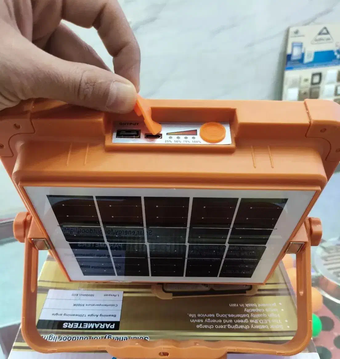 پروژکتور شارژی خورشیدی|لامپ و چراغ|شیراز, ستارخان|دیوار