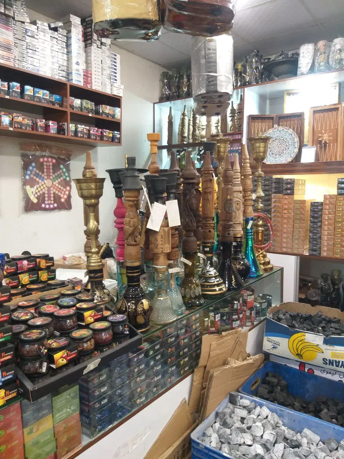 واگذاری فروشگاه دخانیات با تمام لوازم و دکور|فروشگاه و مغازه|رشت, امین الضرب|دیوار