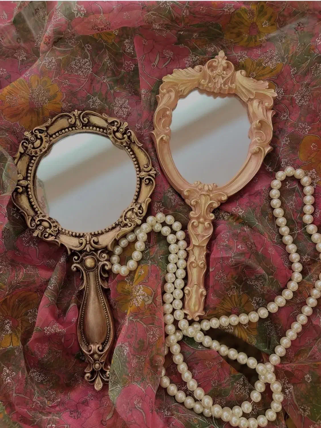 آینه دستی سلطنتی|آینه|یزد, |دیوار