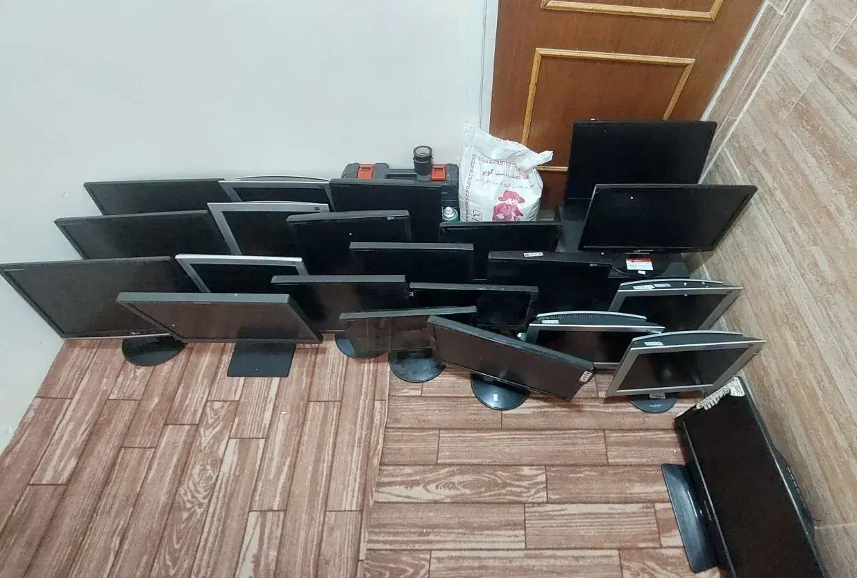 مانیتور۱۹اینچ سامسونگ|قطعات و لوازم جانبی رایانه|ارومیه, |دیوار