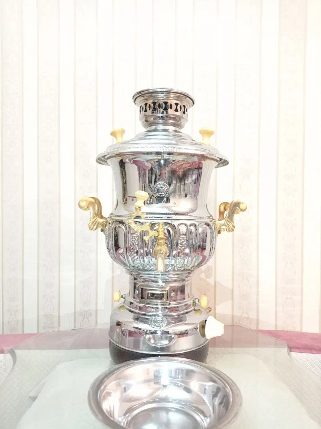 سماور گازی ۶ لیتر نو برنز اصل برادران حبیبی قدیمی|سماور، چایساز، قهوهساز|تبریز, |دیوار