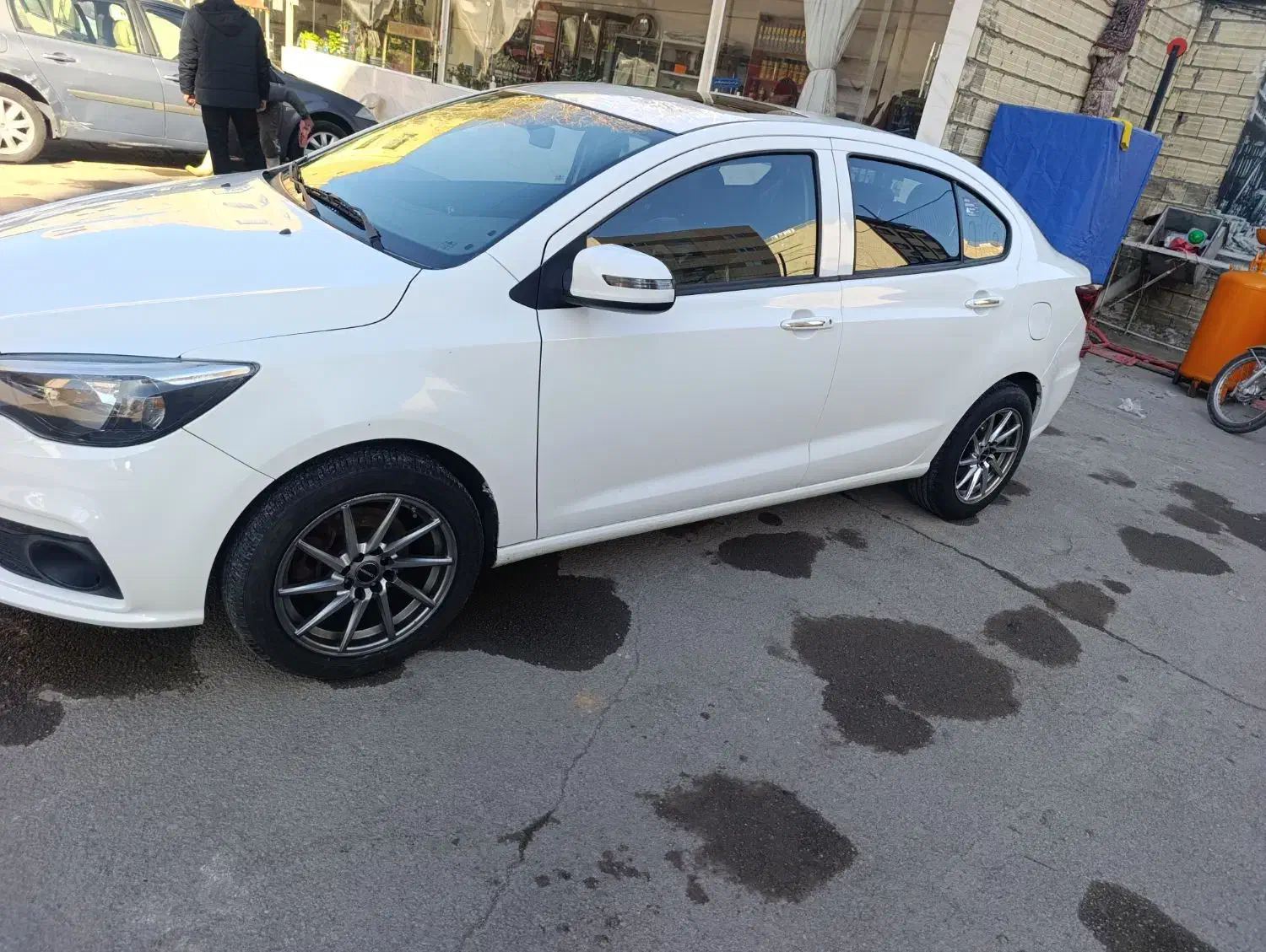 شاهین سانروف|خودرو سواری و وانت|شاهین‌شهر, خبرنگار|دیوار