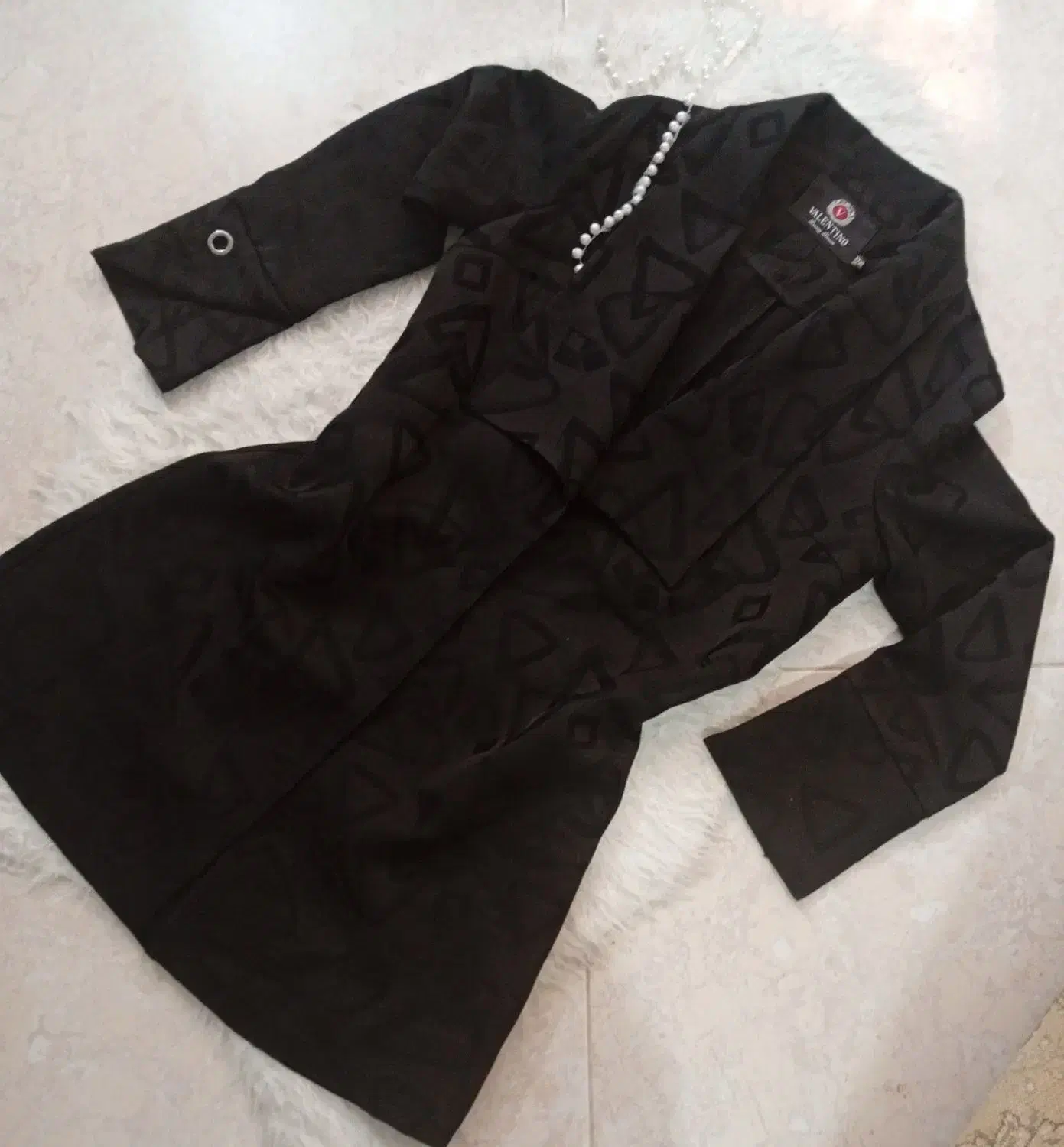 مانتو کتی|لباس|سلماس, |دیوار