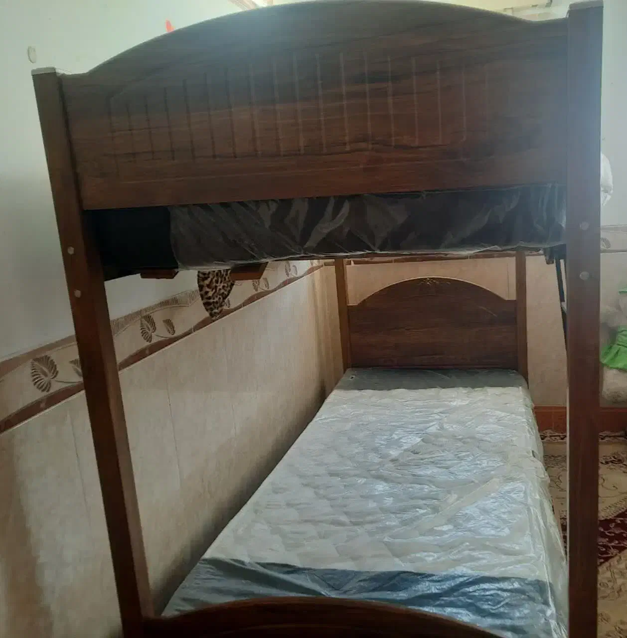تخت دو طبقه|تخت و صندلی بچه|یزد, |دیوار