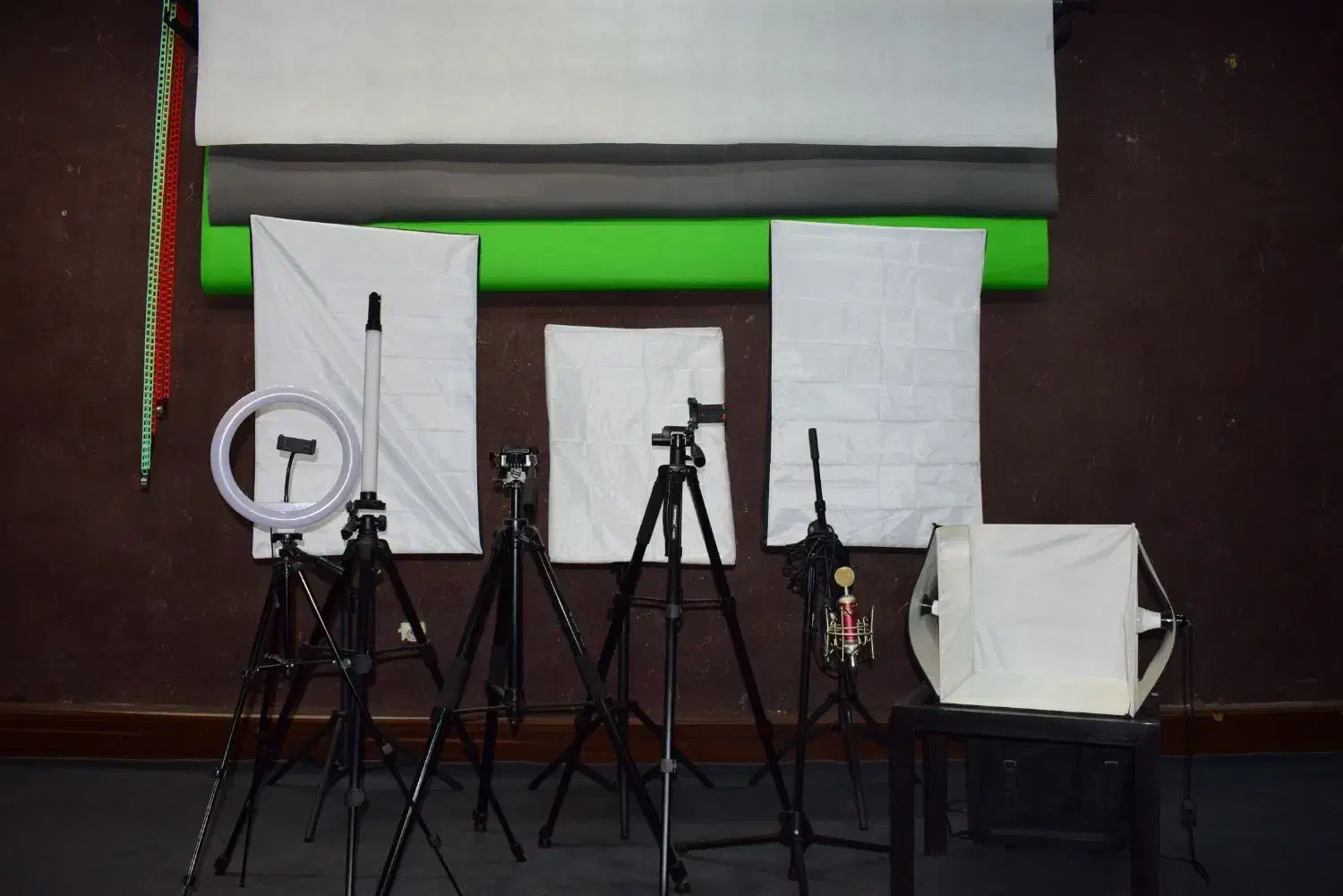 اجاره استودیو تولید محتوا|اجارهٔ کوتاه‌مدت دفتر کار و فضای آموزشی|مشهد, سپاد|دیوار