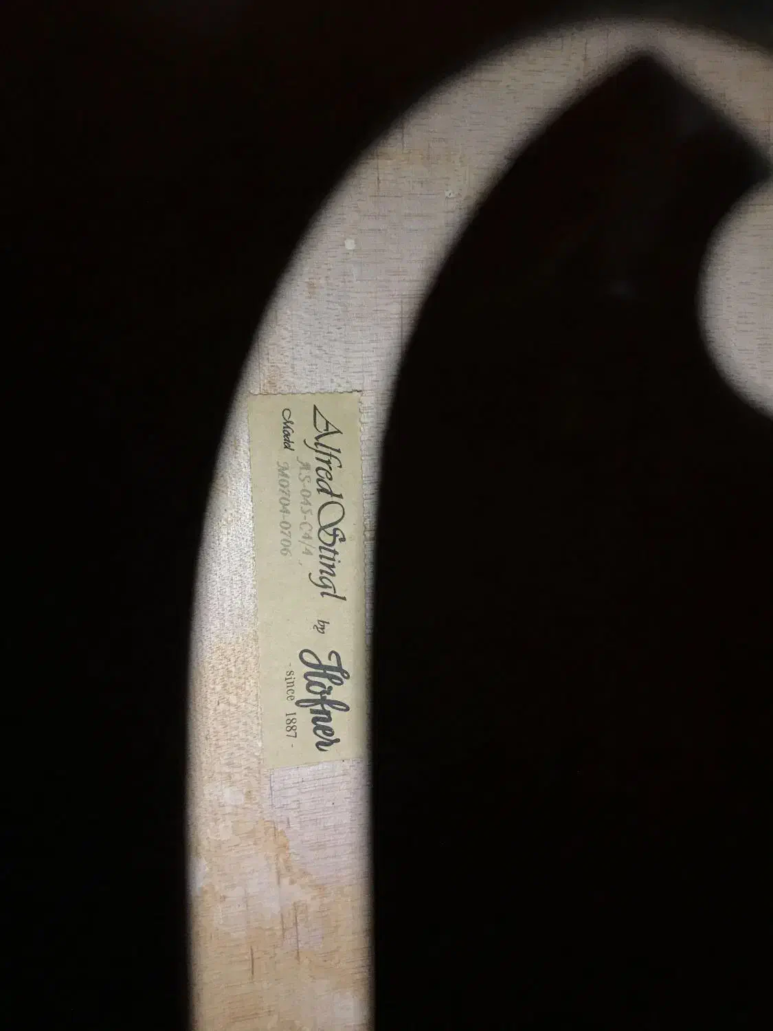 ویولنسل هافنر.ویلنسل هافنر.|ویولن|تهران, فردوس|دیوار