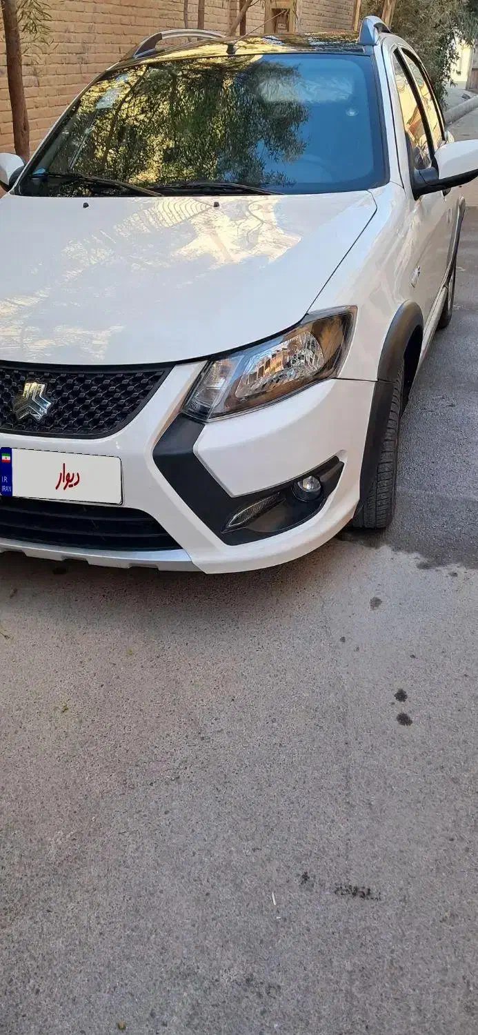 کوییک ار اس|خودرو سواری و وانت|قم, دروازه چوبی|دیوار