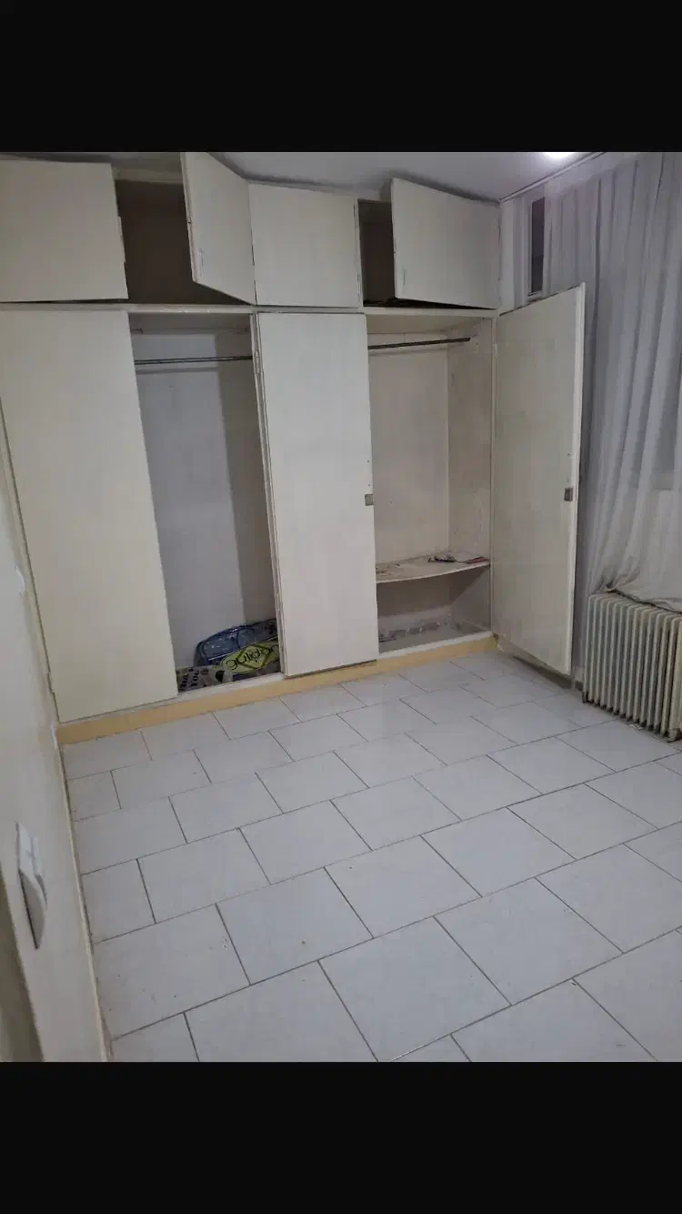 60 متر - 1 خواب - رو به روی مترو اشرفی اصفهانی